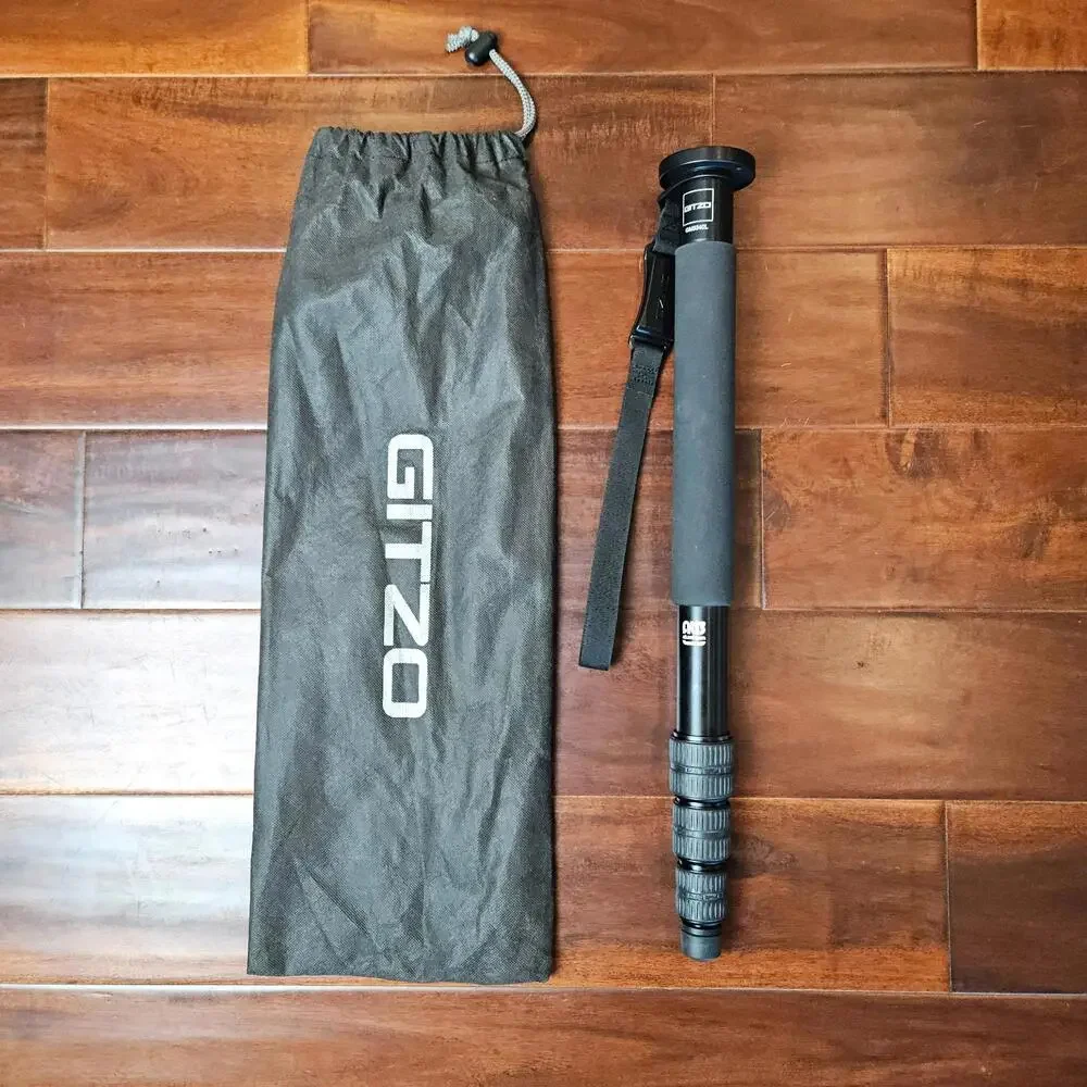New w/out Box Gitzo GM3340L 4-Section Series 3 Aluminum Monopod with Storage Bag